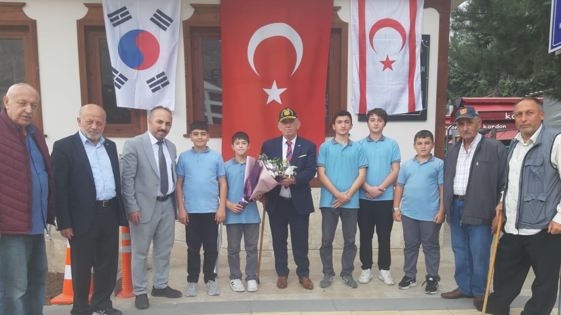 Hafız Öğrencilerimizle Muharip Gaziler Derneği'ni Ziyaret Ettik